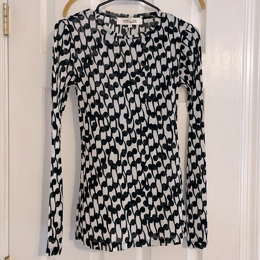 Diane Von Furstenberg Logan fiddlehead print top black and white size small NWOT